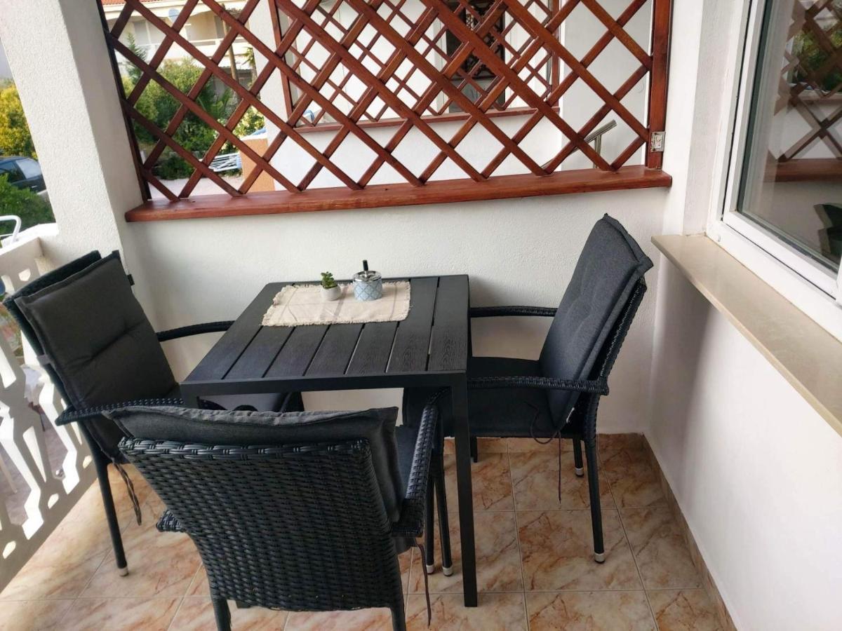 Apartma Smit Vir Dış mekan fotoğraf
